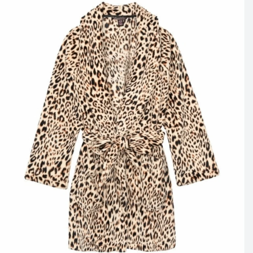 Victoria's Secret (Size M/L) Animal Print Plush Fleece Slip Pockets Belted Robe